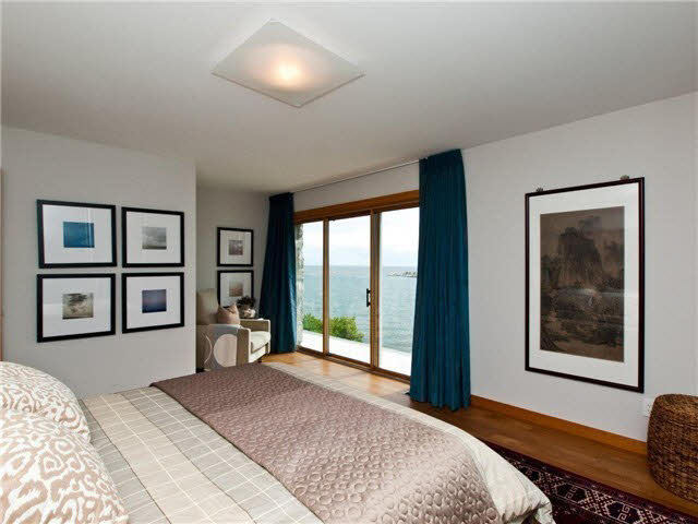 海景露台与藤编座椅